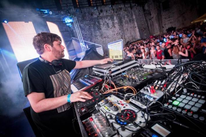 Do Chapeau Rouge míří Saytek, který už dobyl kluby v Berlíně i Londýně