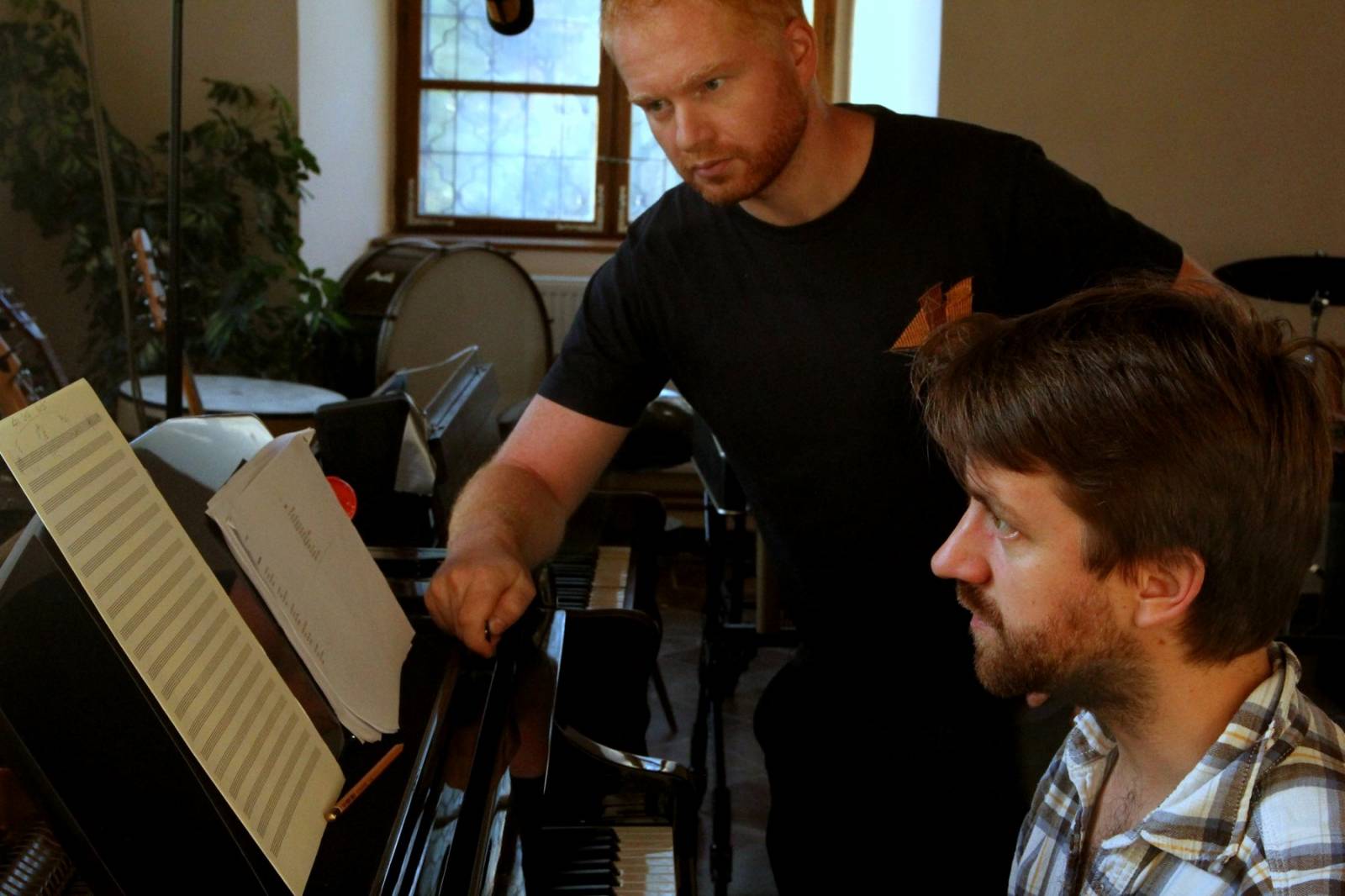 Na kutě s vámi půjdou Ewa Farna nebo Tomáš Klus. Knížkodeska Ukolébavky je plná hvězd