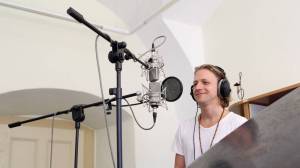 Na kutě s vámi půjdou Ewa Farna nebo Tomáš Klus. Knížkodeska Ukolébavky je plná hvězd