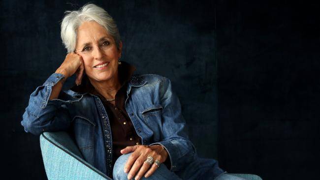 Písničkářská ikona Joan Baez vystoupí v Praze. Ovlivnil ji Bob Dylan, bojovala za lidská práva