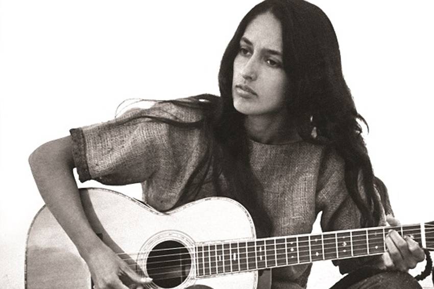 Písničkářská ikona Joan Baez vystoupí v Praze. Ovlivnil ji Bob Dylan, bojovala za lidská práva