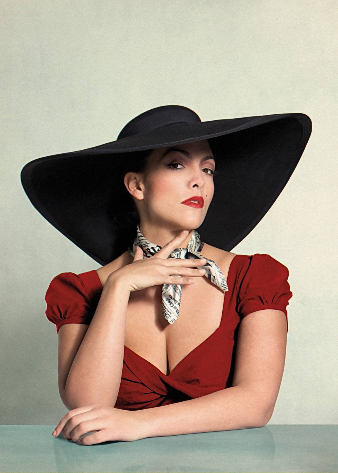 Caro Emerald míří do Prahy, hostovat jí bude česká Diva Baara 