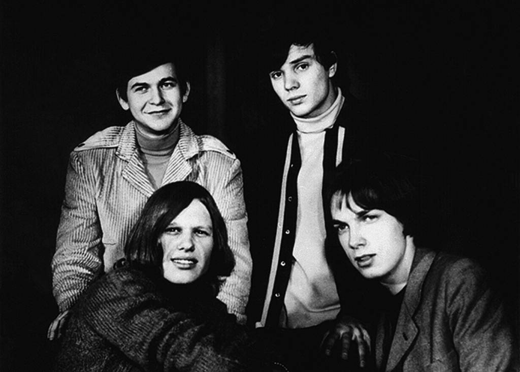 Nové desky: Mandrage žijí Po půlnoci, Fall Out Boy jsou zpět v plném nasazení 