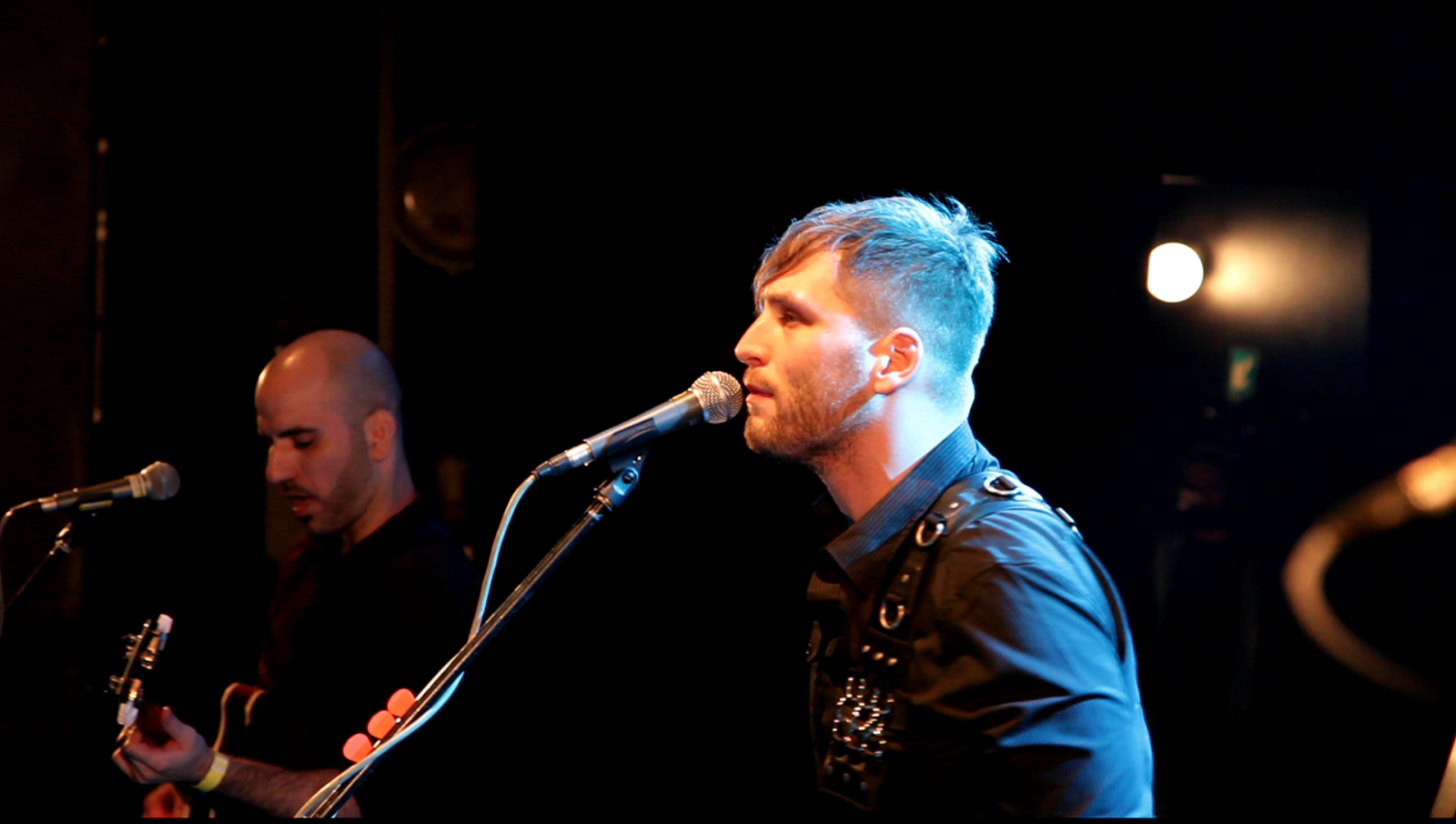 Nové desky: Mandrage žijí Po půlnoci, Fall Out Boy jsou zpět v plném nasazení 