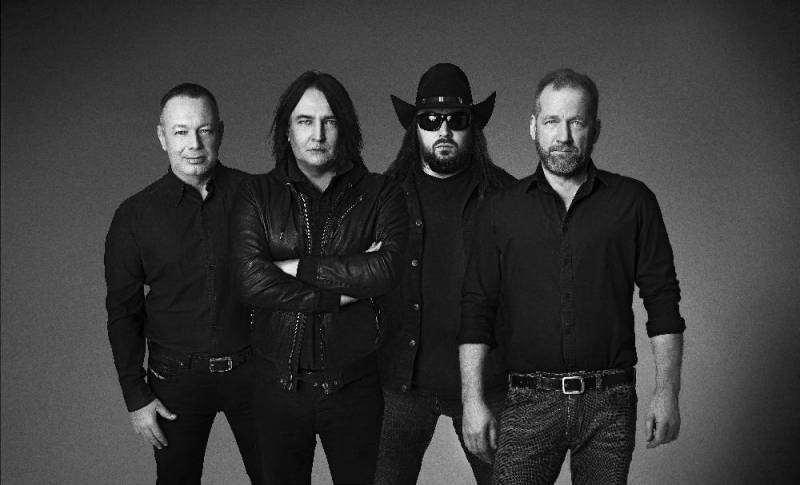 VIDEO: Lucie je po šestnácti letech zpět s novou hudbou! Singl Takhle tě mám rád pojednává o svatbě