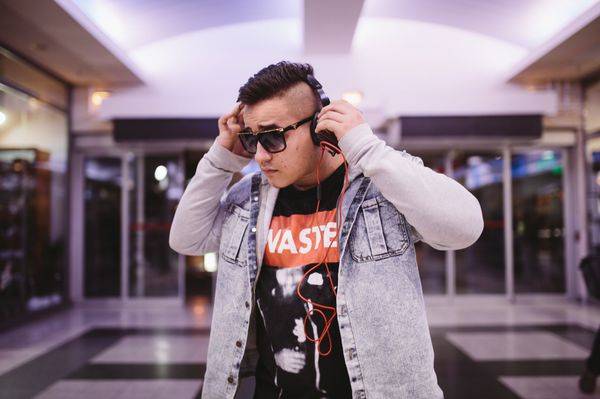 TOP 5 videoklipů týdne: Drake zapojil Willa Smitha, Pavel Helan natáčel na Havaně a Pink zpívá o tajemstvích