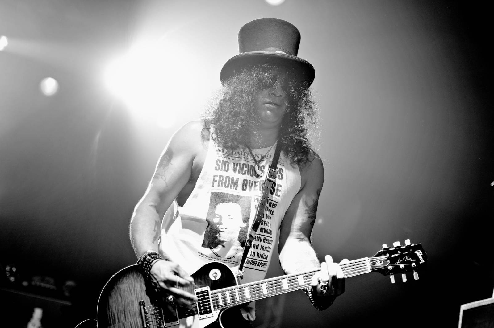 Slash a Myles Kennedy míří do Prahy
