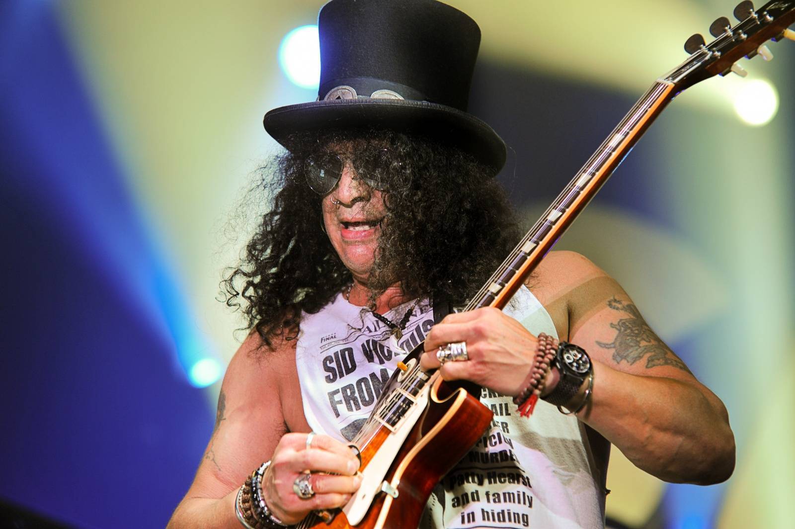 Slash a Myles Kennedy míří do Prahy