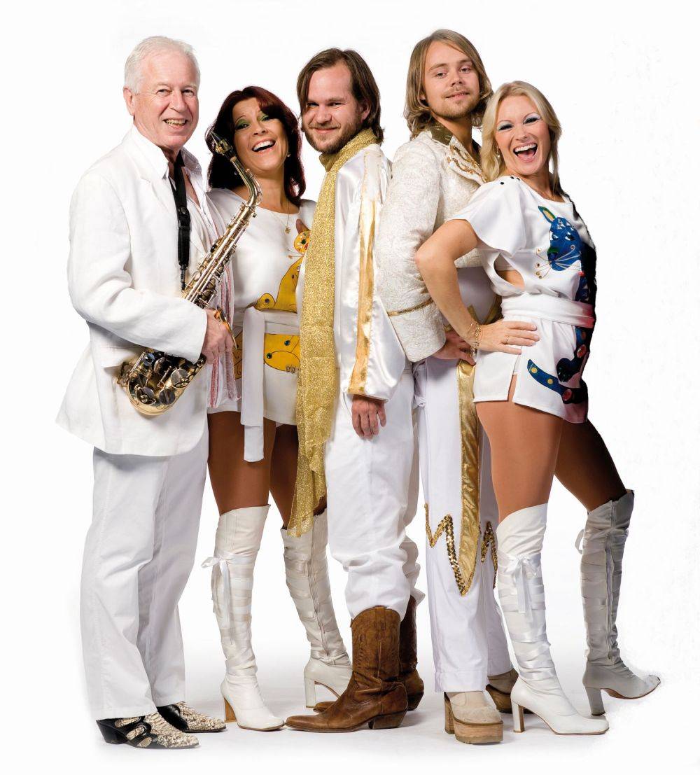 Hity skupiny ABBA rozezní pražskou Tipsport arénu. The Show je prý nejlepší revival švédské legendy