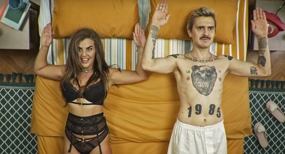 VIDEO: Little Big pobláznili internet. Ruská formace baví svým šíleným tancem k singlu Skibidi