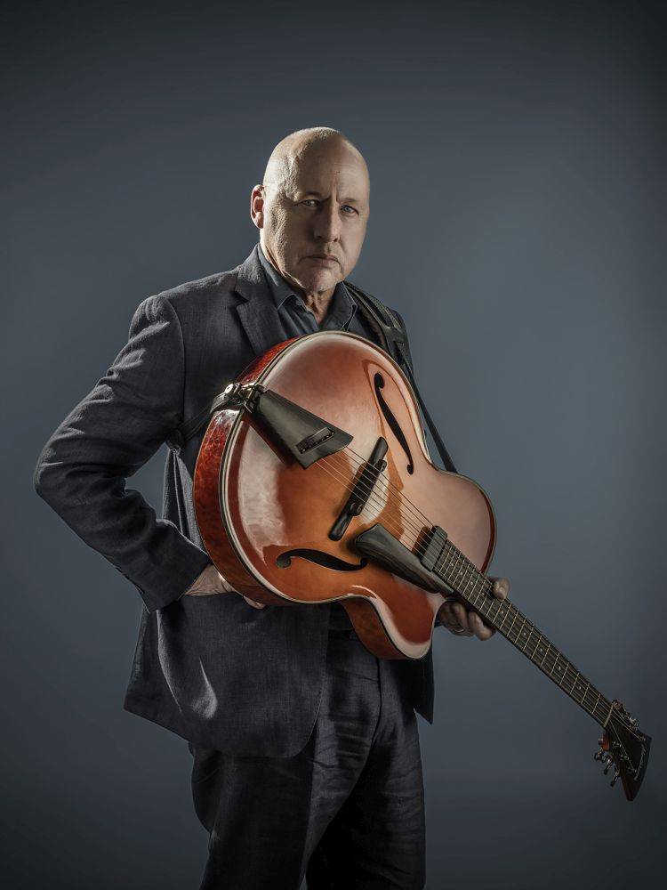 Mark Knopfler v červnu dorazí do Prahy. I s novou deskou v zádech