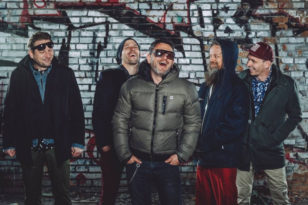 VIDEOPREMIÉRA: Hitfakers fungují patnáct let, ale vydávají svůj první videoklip