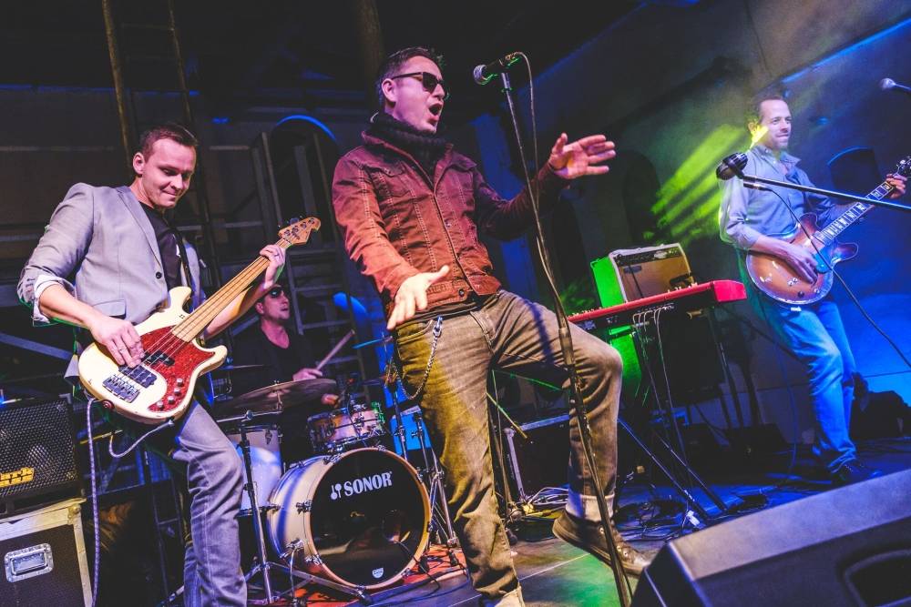 VIDEOPREMIÉRA: Hitfakers fungují patnáct let, ale vydávají svůj první videoklip