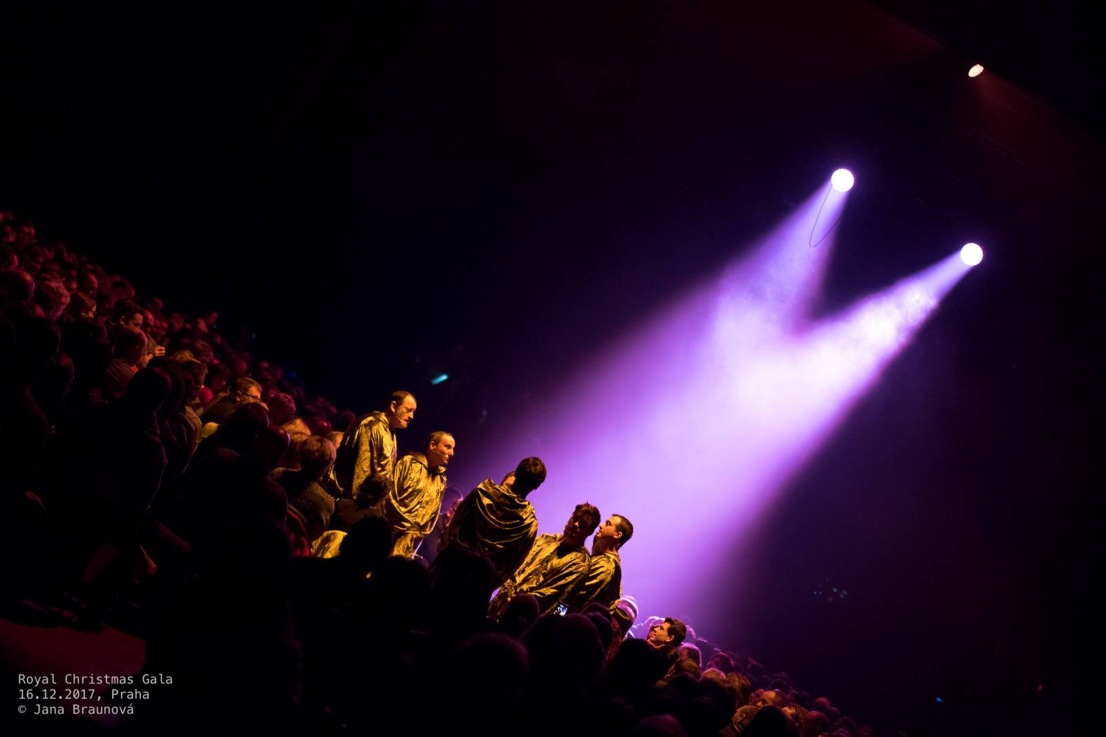 Chorálová skupina Gregorian slaví 20 let novým albem a velkolepou tour