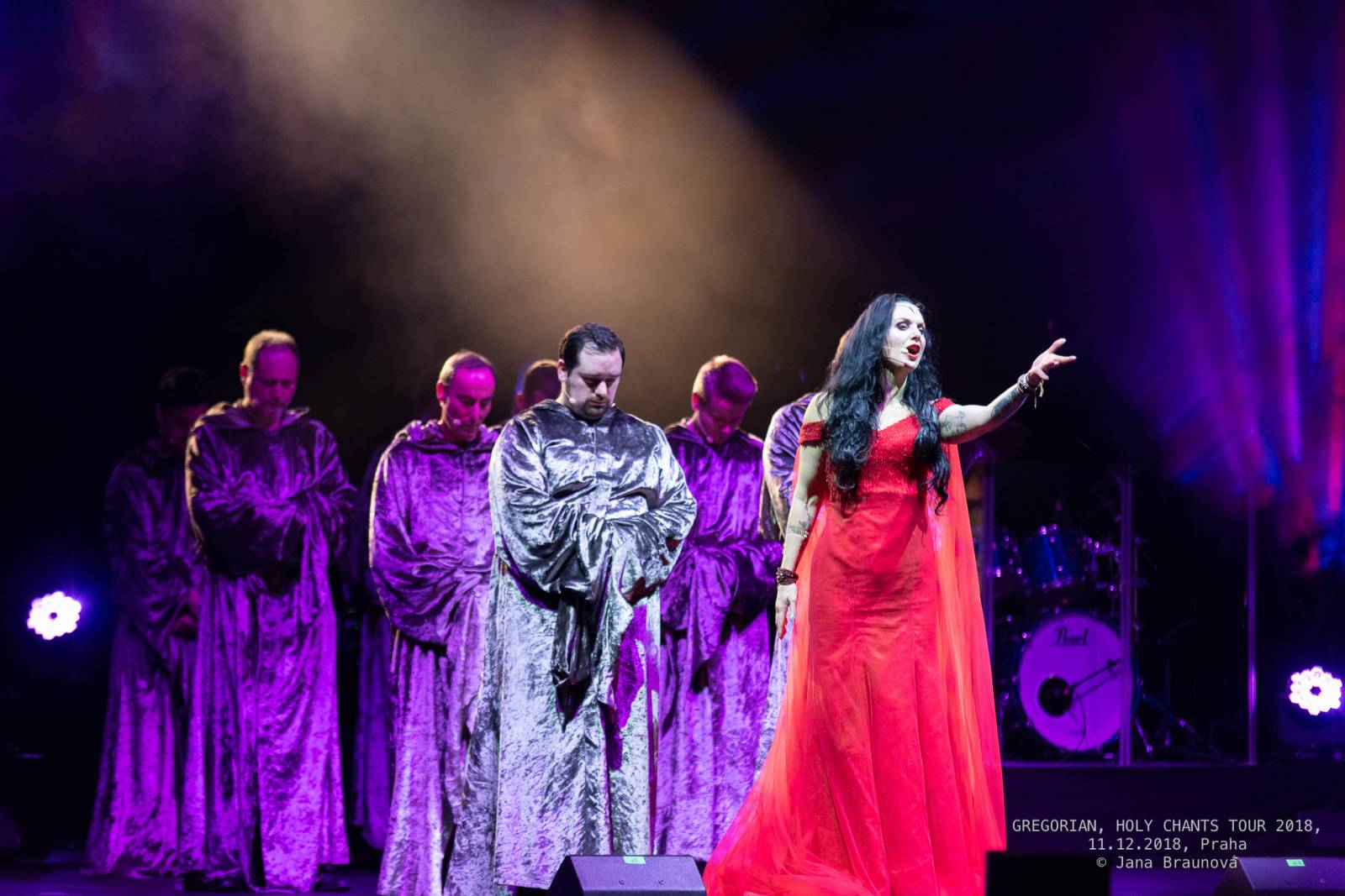 Chorálová skupina Gregorian slaví 20 let novým albem a velkolepou tour