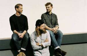 Indie folkové trio z Berlína Mighty Oaks vystoupí v pražském Rock Café