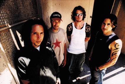 Vracející se Rage Against The Machine potvrdili další koncerty. Dočkáme se jich i v Evropě?
