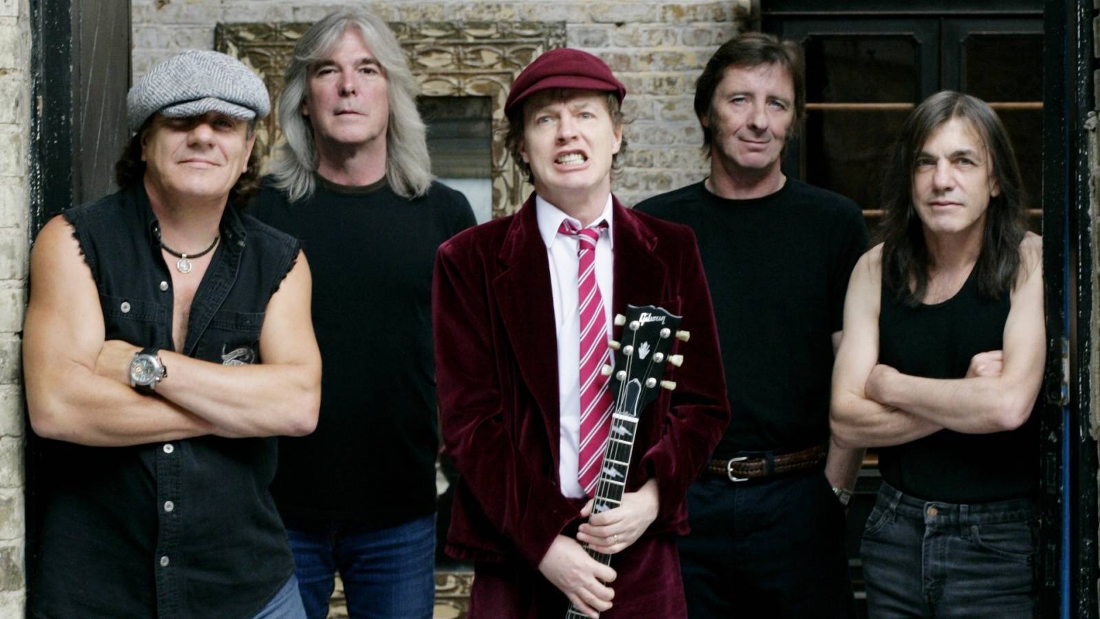 AC/DC se vrací ve své nejsilnější sestavě a chystají nové album