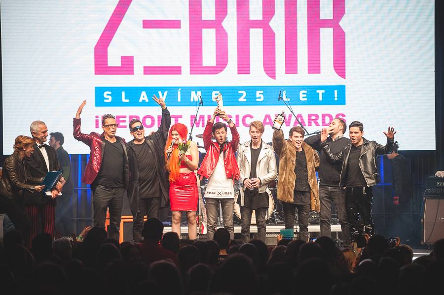 Žebřík musí být přesunut na příští rok, důvodem je nepředvídatelnost vládních opatření