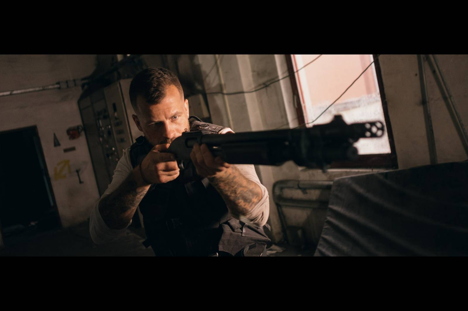 Marpo jako akční hrdina. V novém tracku mu hostuje Hard Target