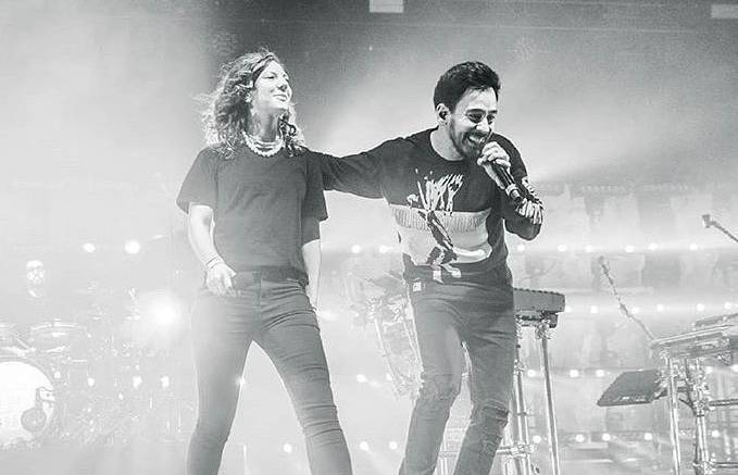 Mike Shinoda živě produkoval píseň české zpěvačky Lenny