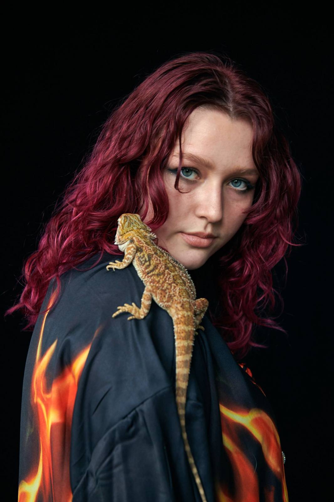 Karin Ann vydává debutové EP lonely together, spolupracovala na něm s Tomi Popovičem a producentem Yungbluda a Halsey