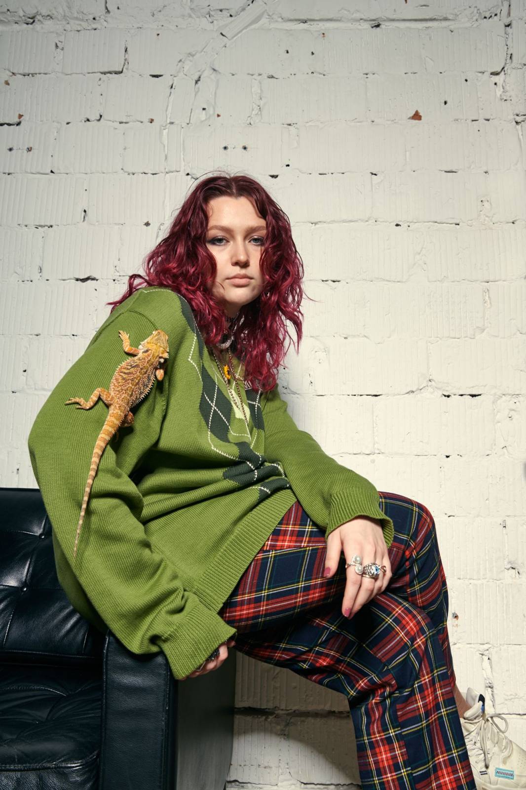 Karin Ann vydává debutové EP lonely together, spolupracovala na něm s Tomi Popovičem a producentem Yungbluda a Halsey