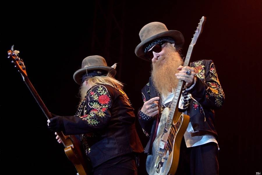 Odešla rocková legenda a baskytarista ZZ Top Dusty Hill