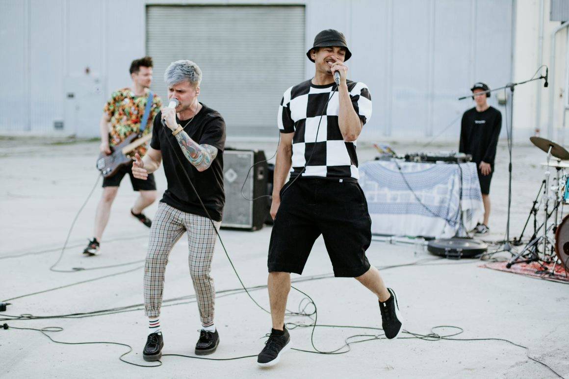 John Wolfhooker vzdali poctu Limp Bizkit, sekundoval jim Ben Cristovao