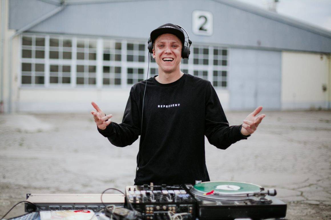 John Wolfhooker vzdali poctu Limp Bizkit, sekundoval jim Ben Cristovao