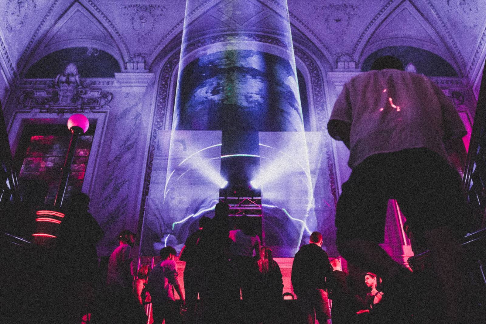 Na filmovém festivalu v Karlových Varech vystoupí v kultovním klubu Kaiser 55 Monkey Business, Rytmus nebo PSH & Maniak