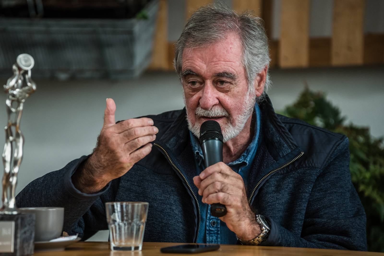 Na Žebřík už tento pátek! Finálovou show odstartují Anna K. a Miro Žbirka, ceny převezmou vítězové dvou ročníků ankety