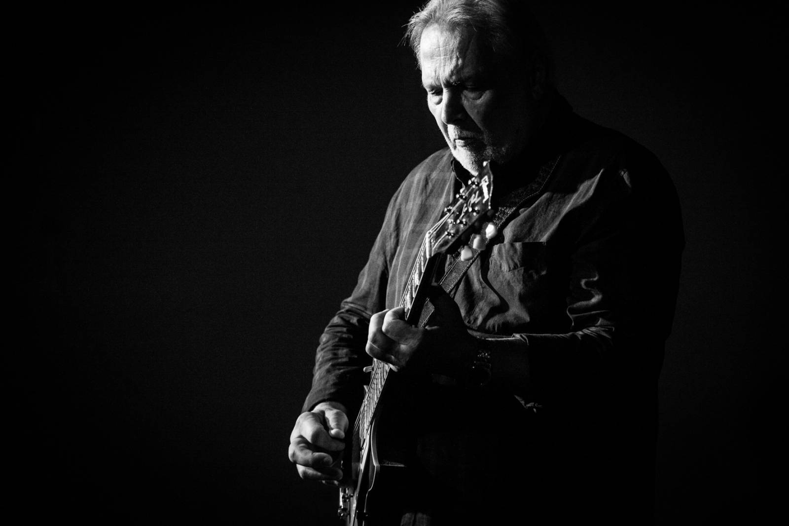 Zemřel kytarista Luboš Andršt, hrával s Energit nebo Framus Five