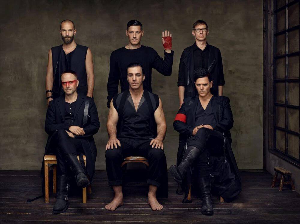 Rammstein oficiálně ohlásili novou desku, jmenovat se bude Zeit