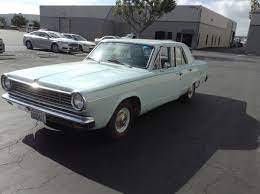 Kytara a automobil Kurta Cobaina z klipu Smells Like Teen Spirit jdou do dražby