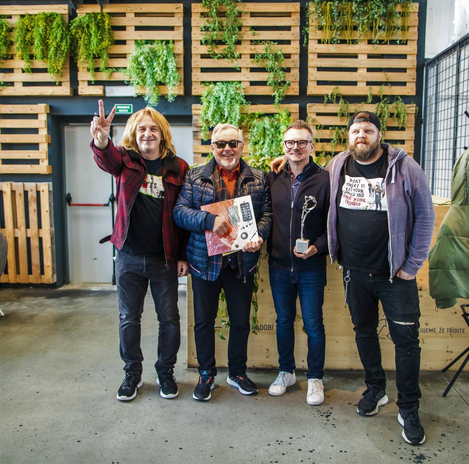 Žebřík č. 31 míří už v pátek do DEPA2015. Ozdobí ho koncerty Vypsané fiXy, Kateřiny Marie Tiché i Michala Pavlíčka