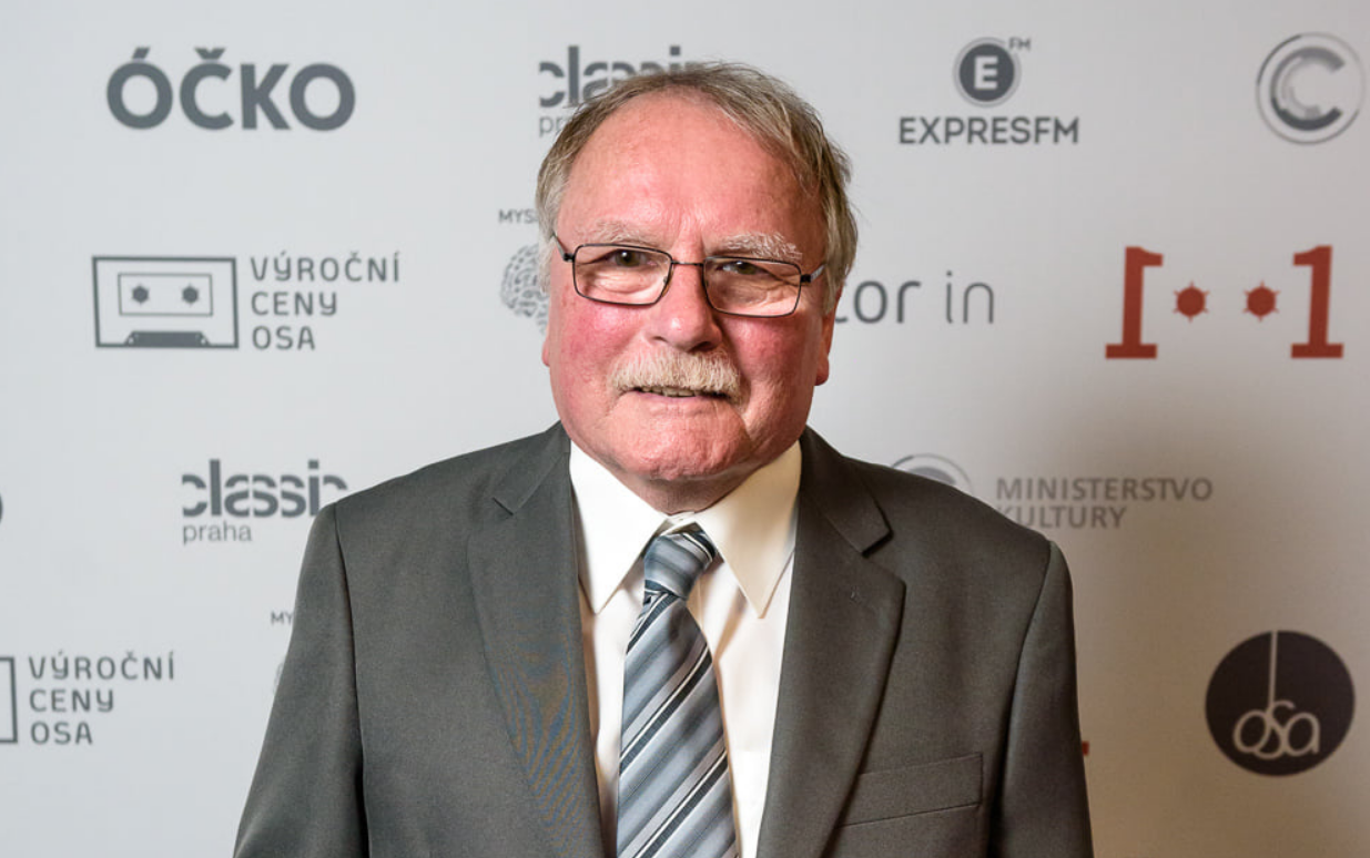 Zemřel textař Eduard Krečmar, psal pro Karla Gotta, Václava Neckáře i Martu Kubišovou