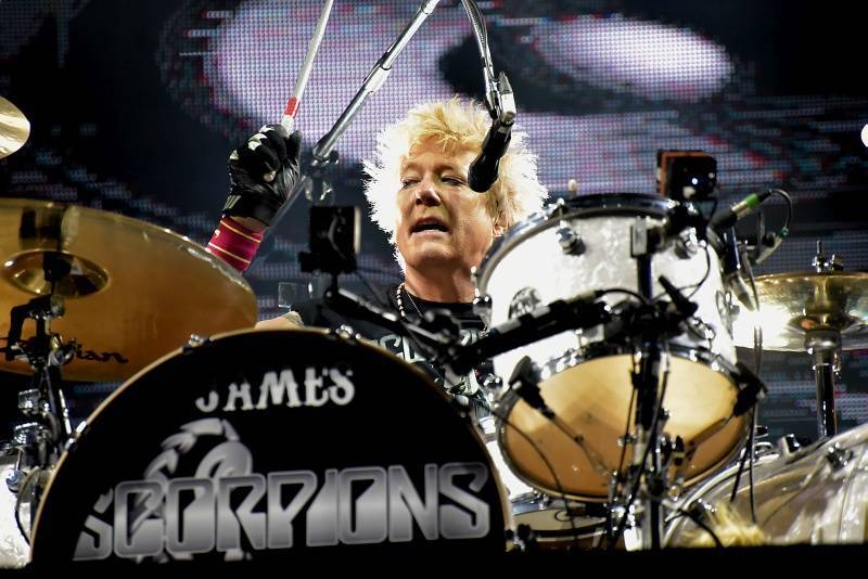 Zemřel bývalý bubeník Scorpions James Kottak, bojoval se závislostí na alkoholu