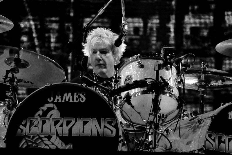 Zemřel bývalý bubeník Scorpions James Kottak, bojoval se závislostí na alkoholu