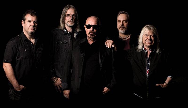 Zemřel spoluzakladatel Magnum Tony Clarkin, kytaristovi bylo 77 let