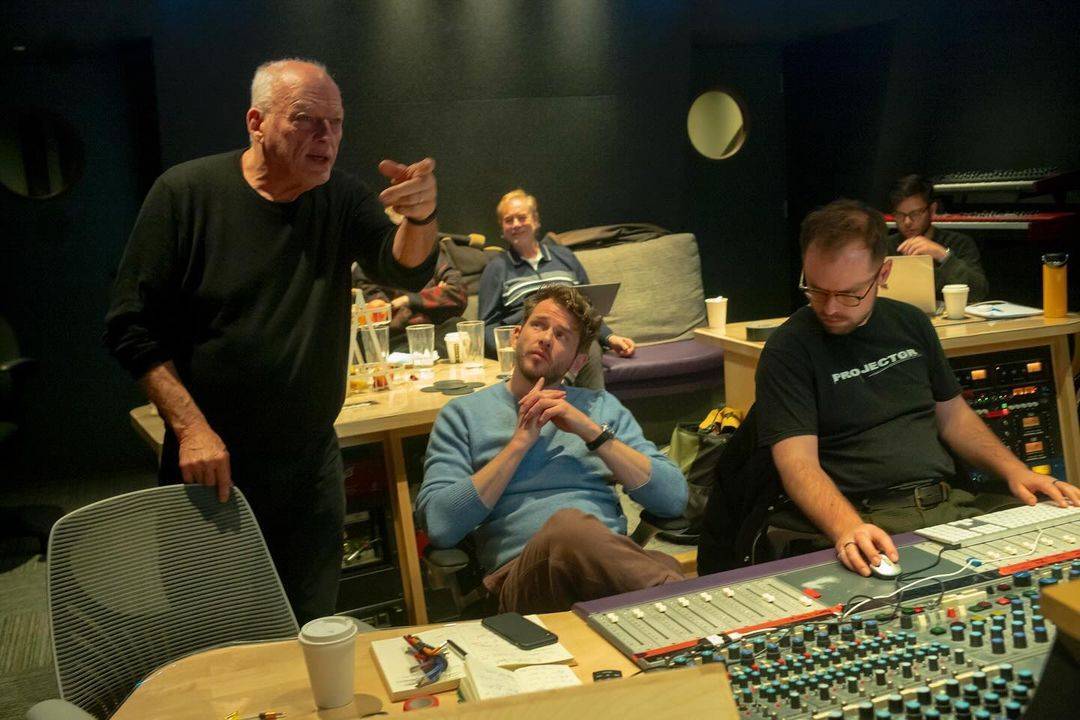 David Gilmour oznámil datum vydání připravovaného alba, láká na něj novým singlem