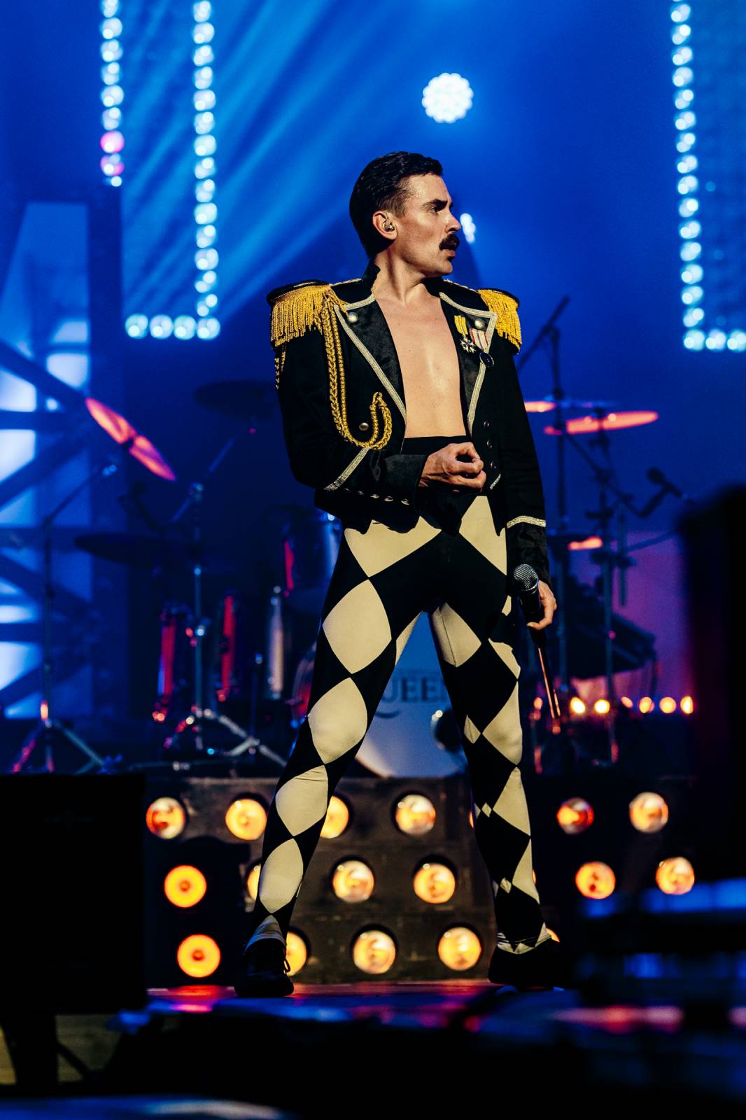 Queenie startují turné, oslaví na něm osmnácté narozeniny