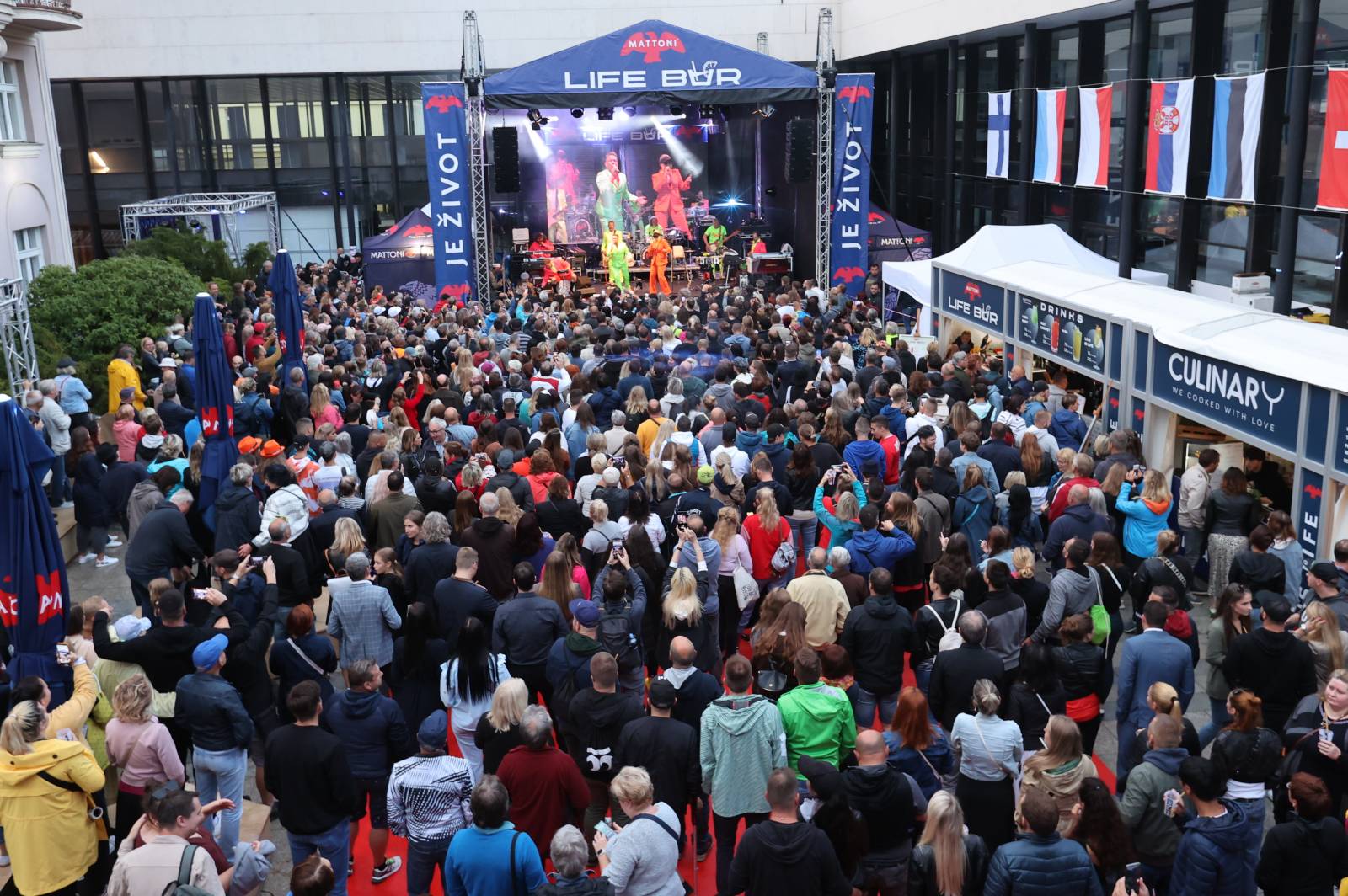 Festival v Karlových Varech nebude jen o filmech. Mattoni Life Bar zve na koncerty Davida Kollera, Richarda Krajča nebo PSH