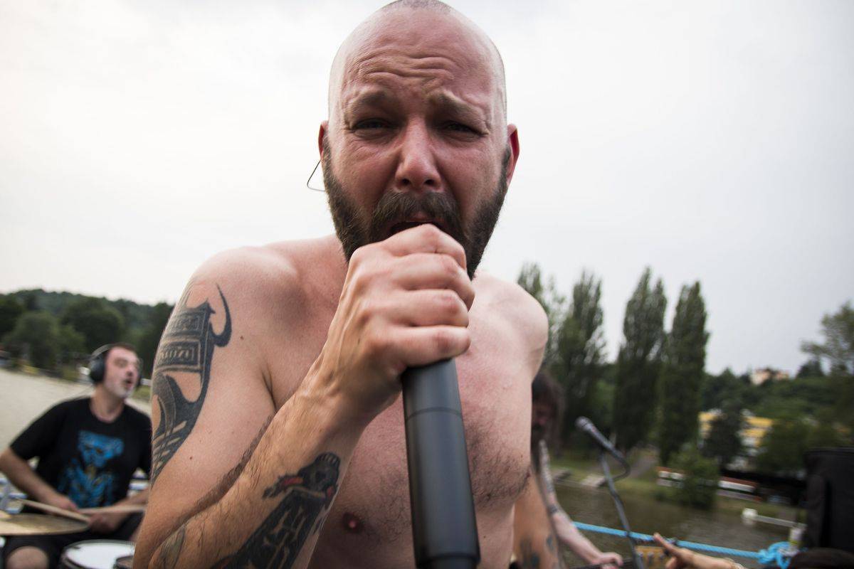 Kurtizány z 25. Avenue mění sestavu, zůstává jen Tomáš Vartecký