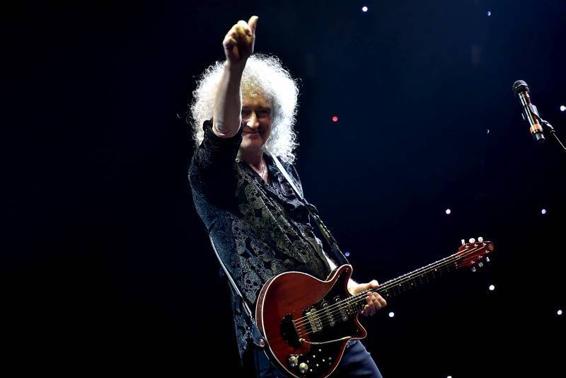 Brian May z Queen prodělal mrtvici, ztratil kontrolu nad svou rukou