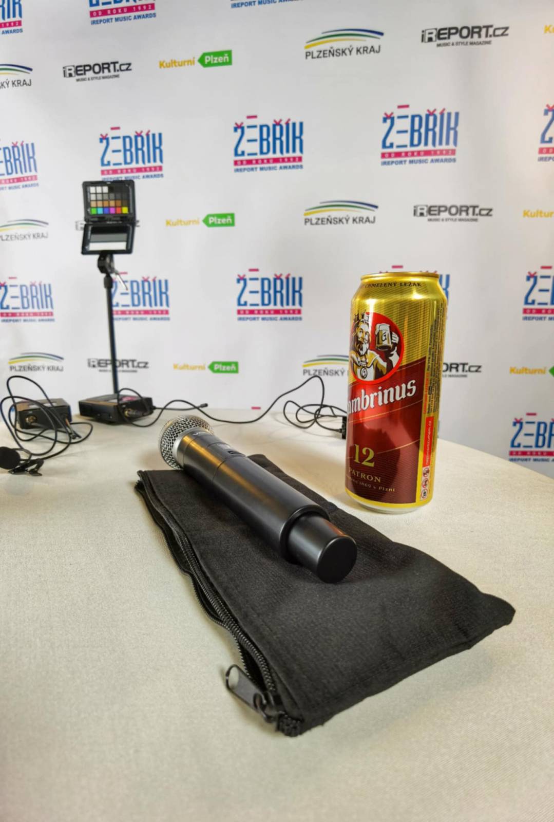 Žebřík číslo 33 opanovali Monkey Business, Marpo a Chinaski, speciální cenu převzal Kamil Střihavka