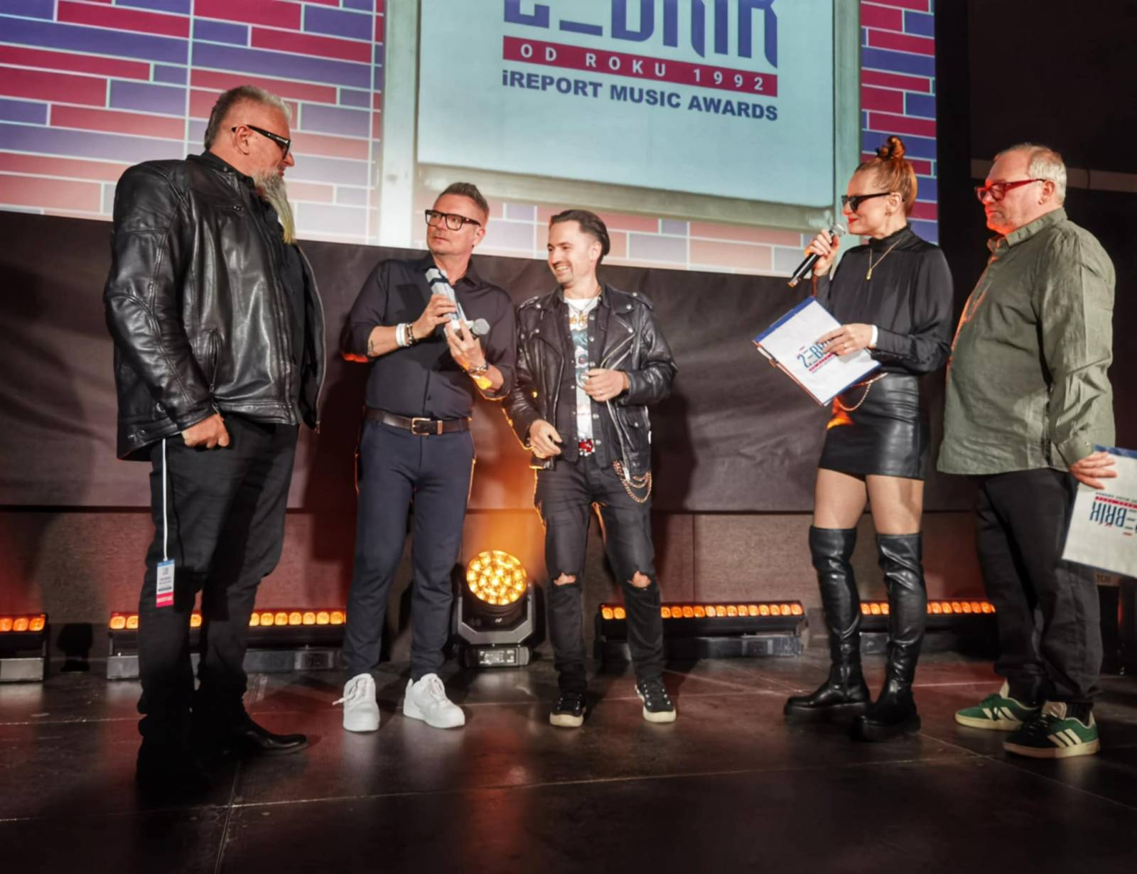 Žebřík číslo 33 opanovali Monkey Business, Marpo a Chinaski, speciální cenu převzal Kamil Střihavka