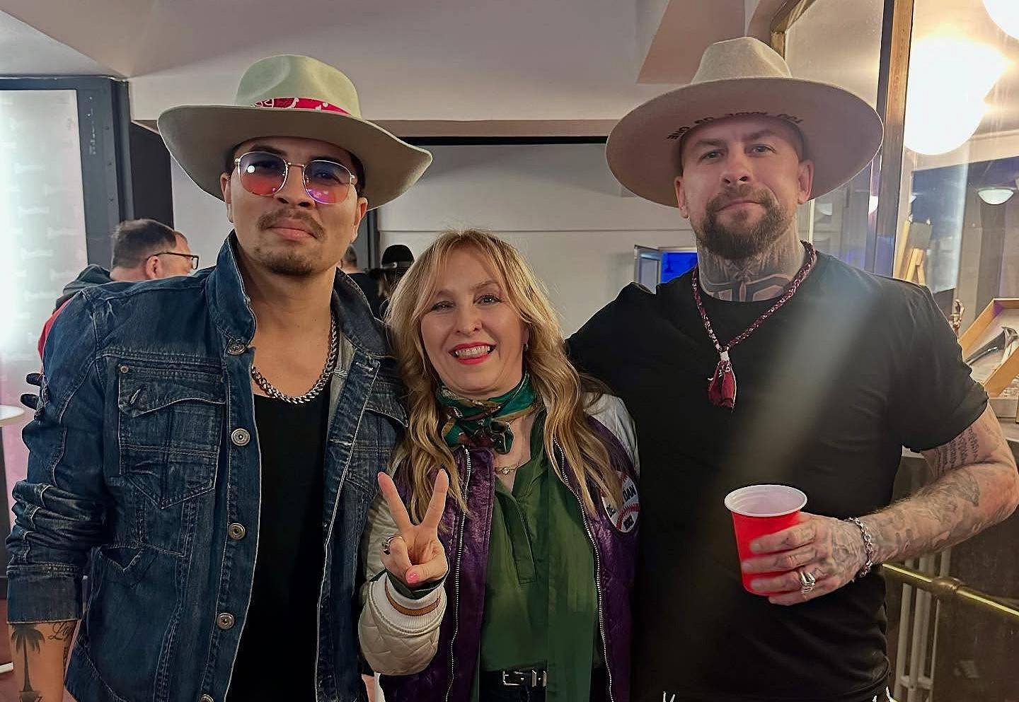 Žebřík číslo 33 opanovali Monkey Business, Marpo a Chinaski, speciální cenu převzal Kamil Střihavka