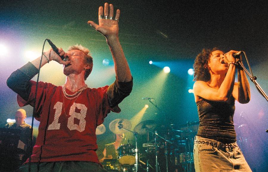 Průkopníci hip hopu Stereo MC's míří do Česka s hity, které definovaly celou dekádu