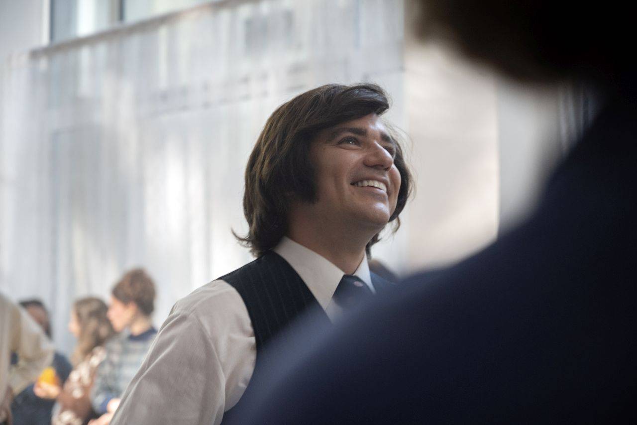 Vojta Kotek jako Karel Gott. Zpěváka ztvární ve filmu o Karolu Duchoňovi